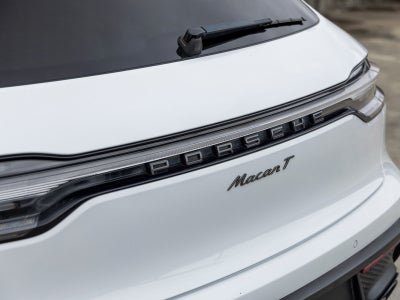 2023 Porsche Macan Macan T (MY23)