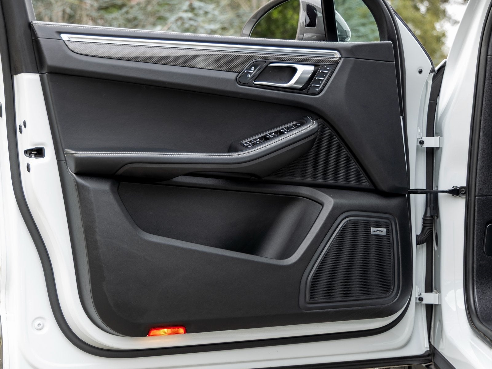 2023 Porsche Macan Macan T (MY23)