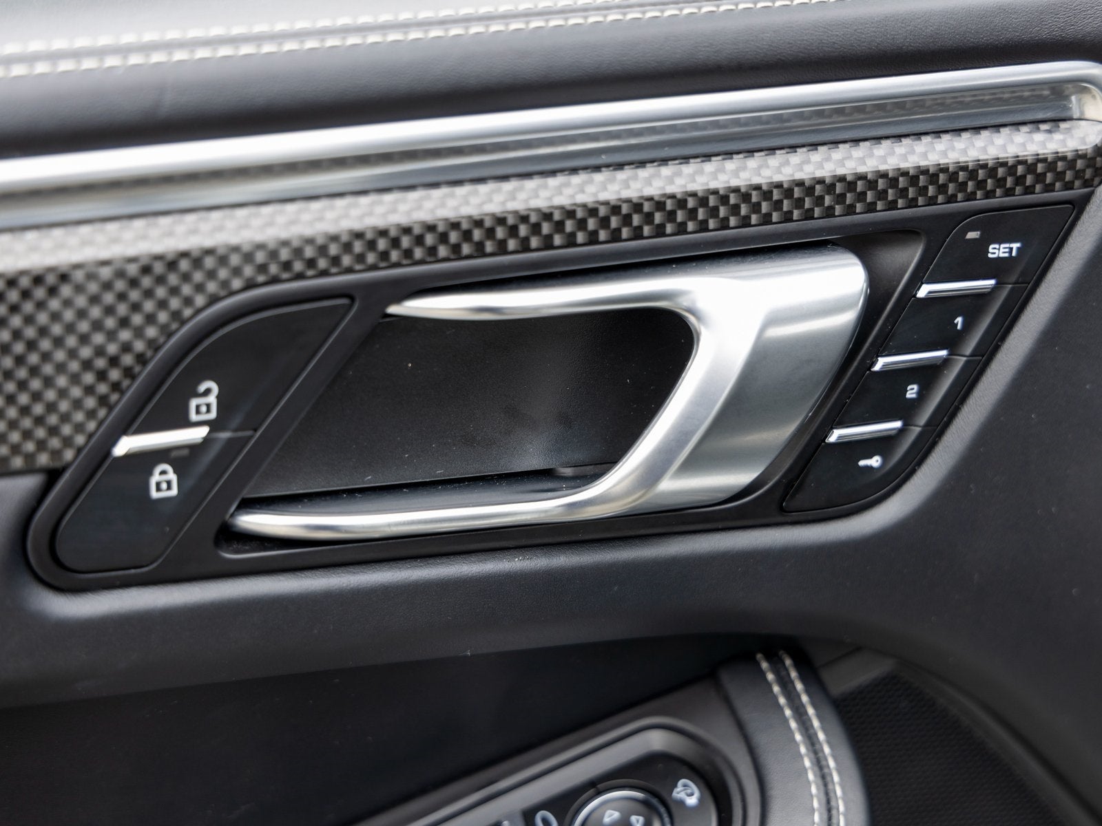 2023 Porsche Macan Macan T (MY23)