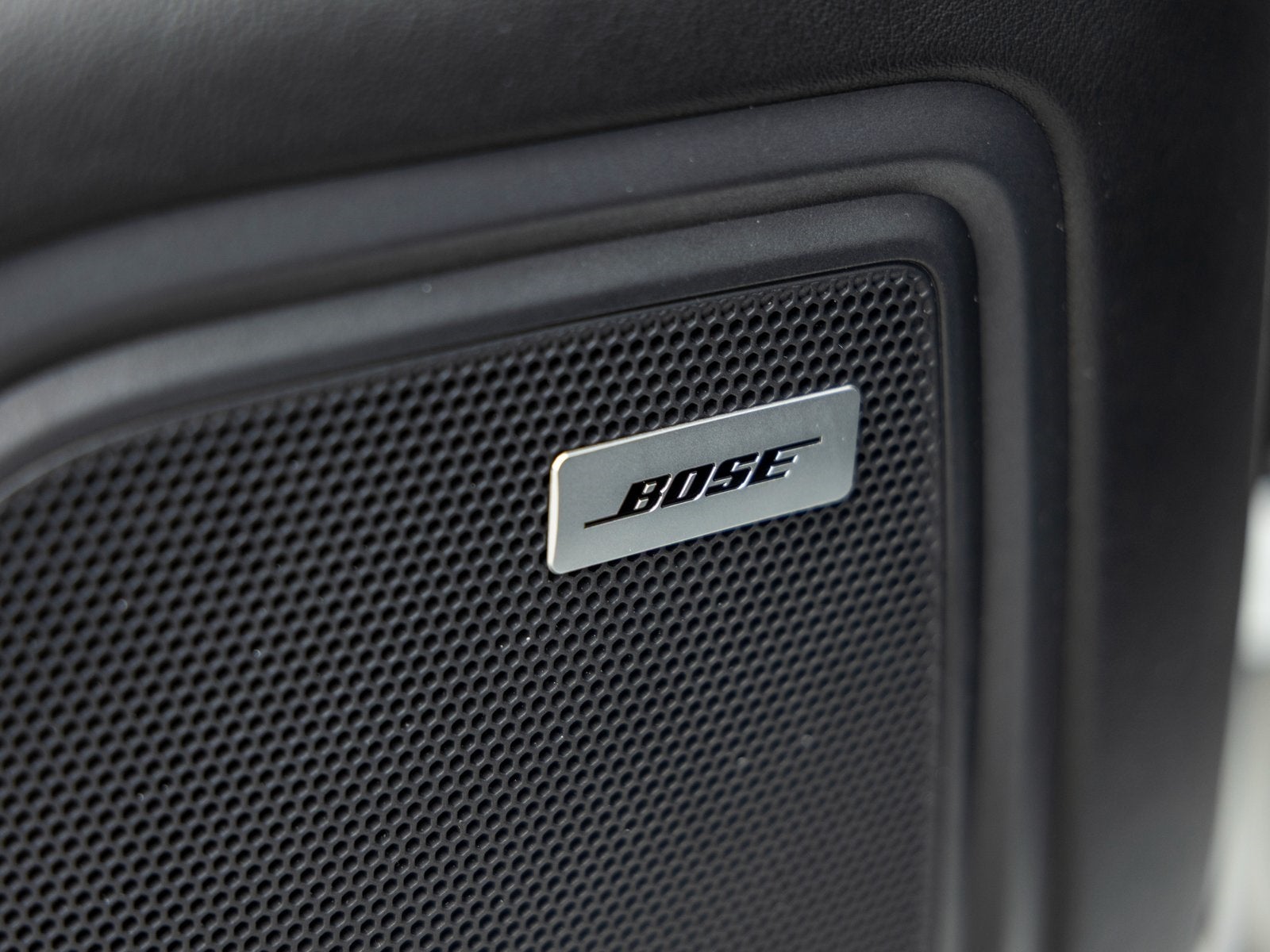 2023 Porsche Macan Macan T (MY23)