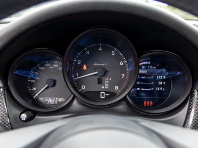 2023 Porsche Macan Macan T (MY23)