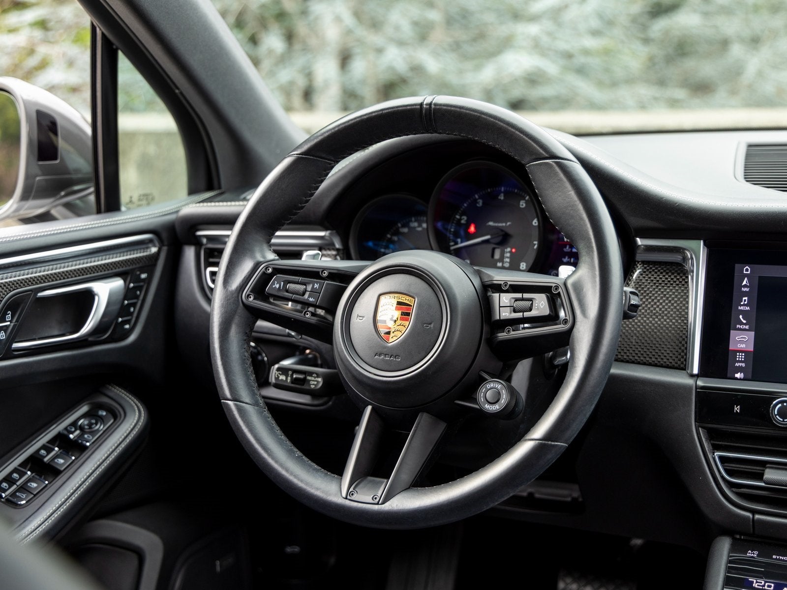 2023 Porsche Macan Macan T (MY23)