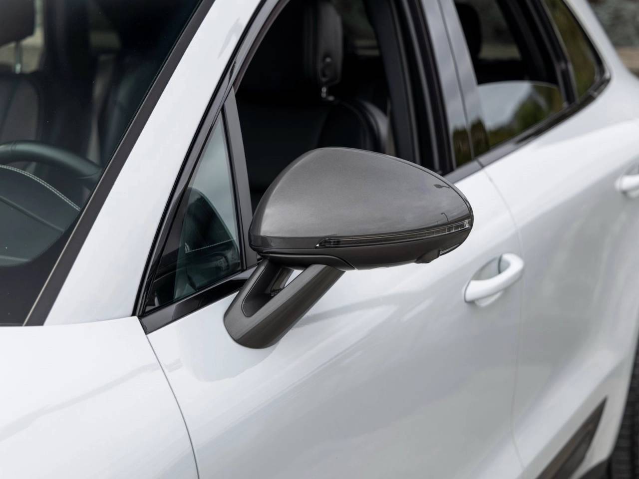 2023 Porsche Macan Macan T (MY23)