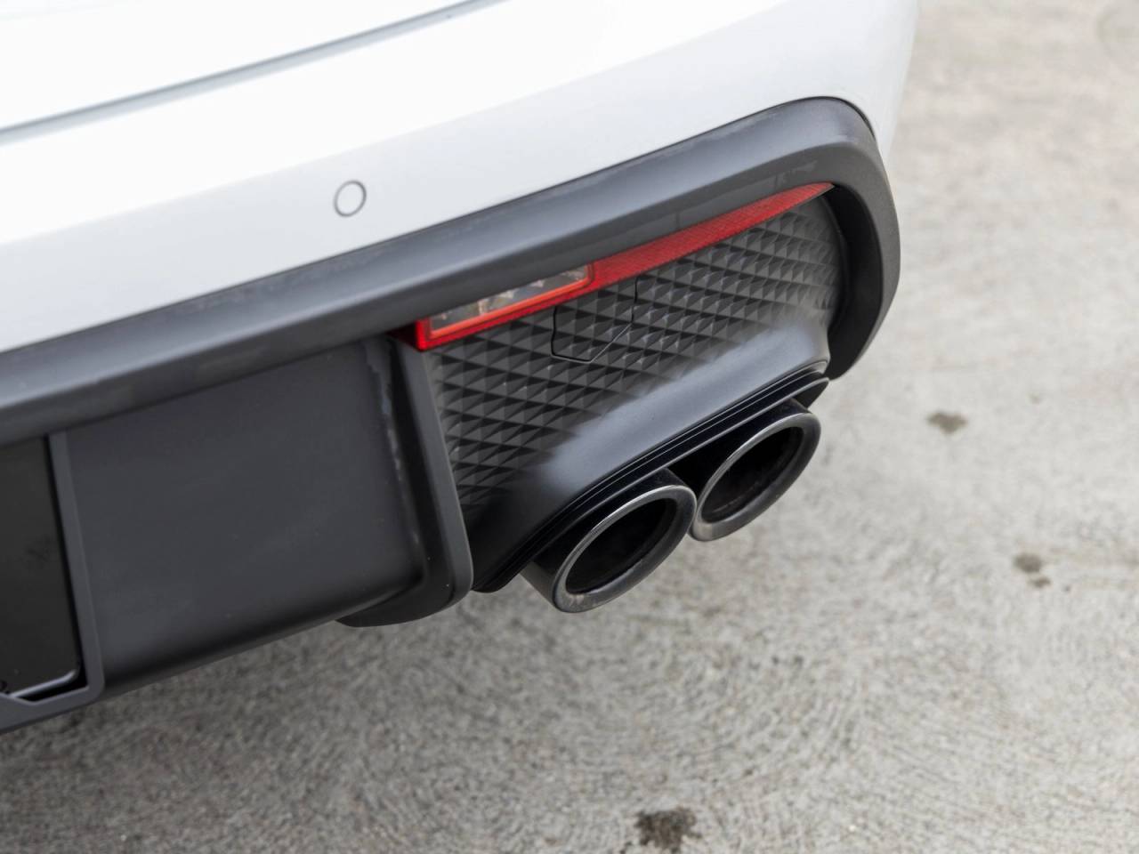 2023 Porsche Macan Macan T (MY23)