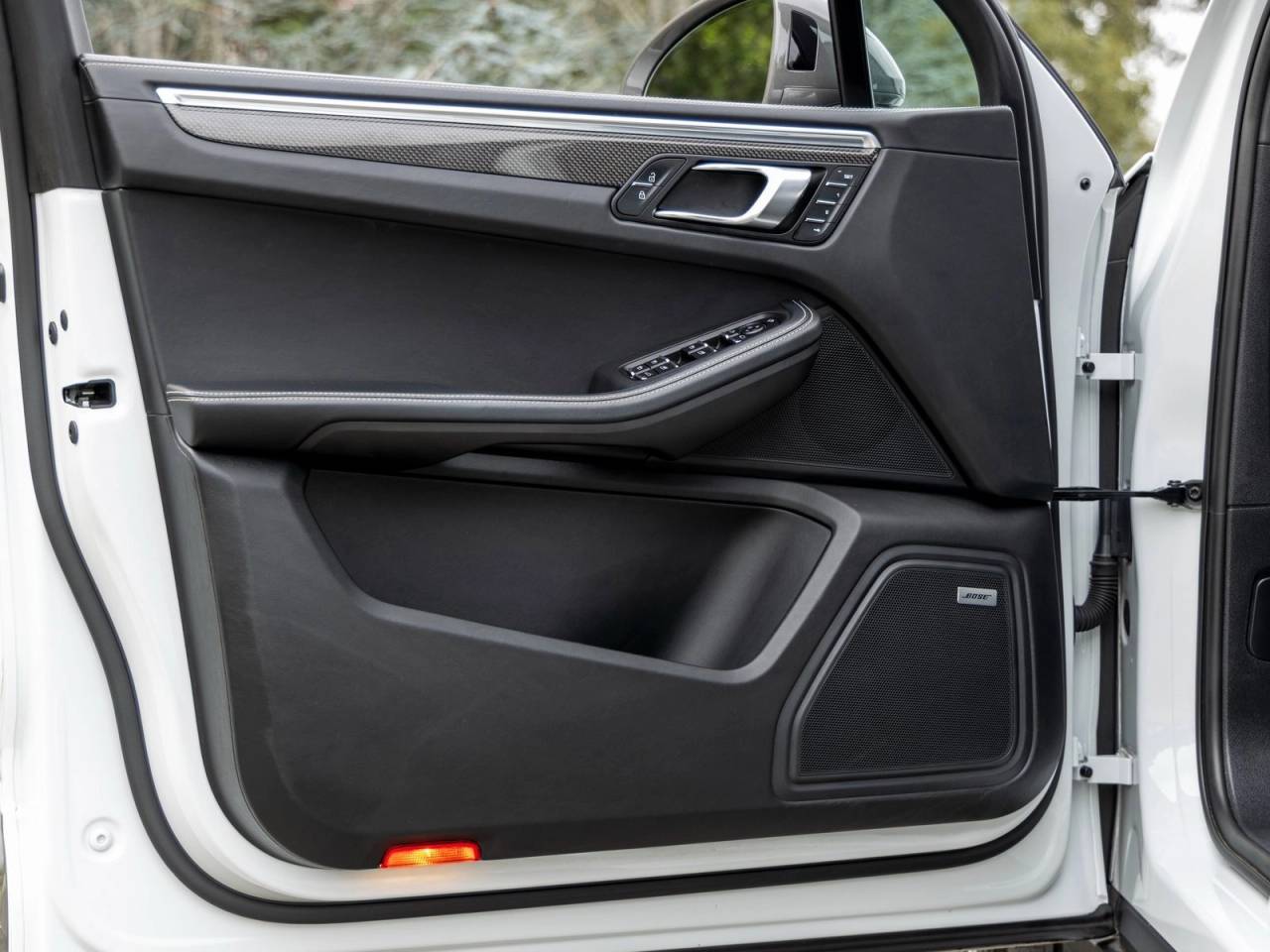 2023 Porsche Macan Macan T (MY23)