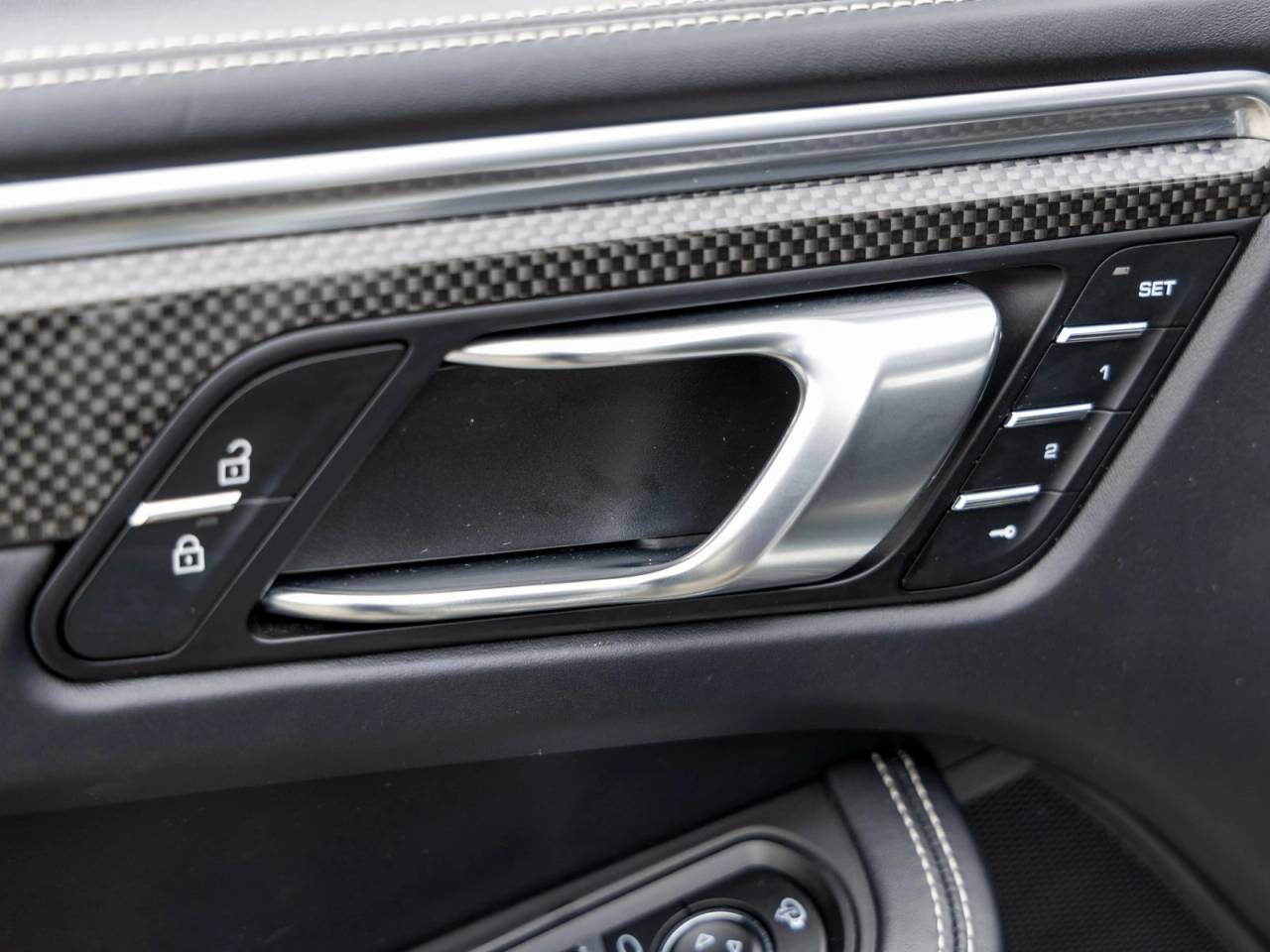 2023 Porsche Macan Macan T (MY23)