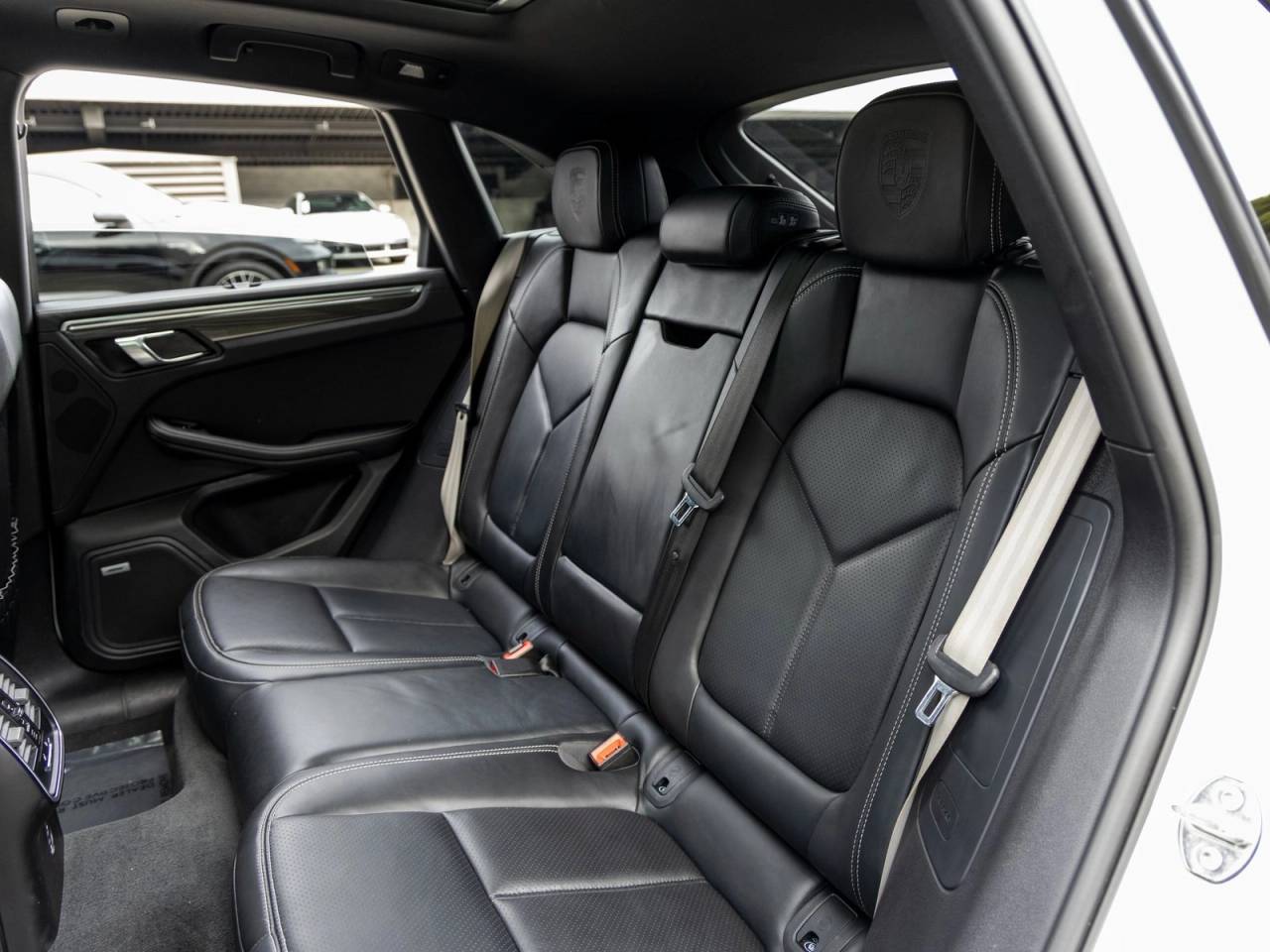 2023 Porsche Macan Macan T (MY23)