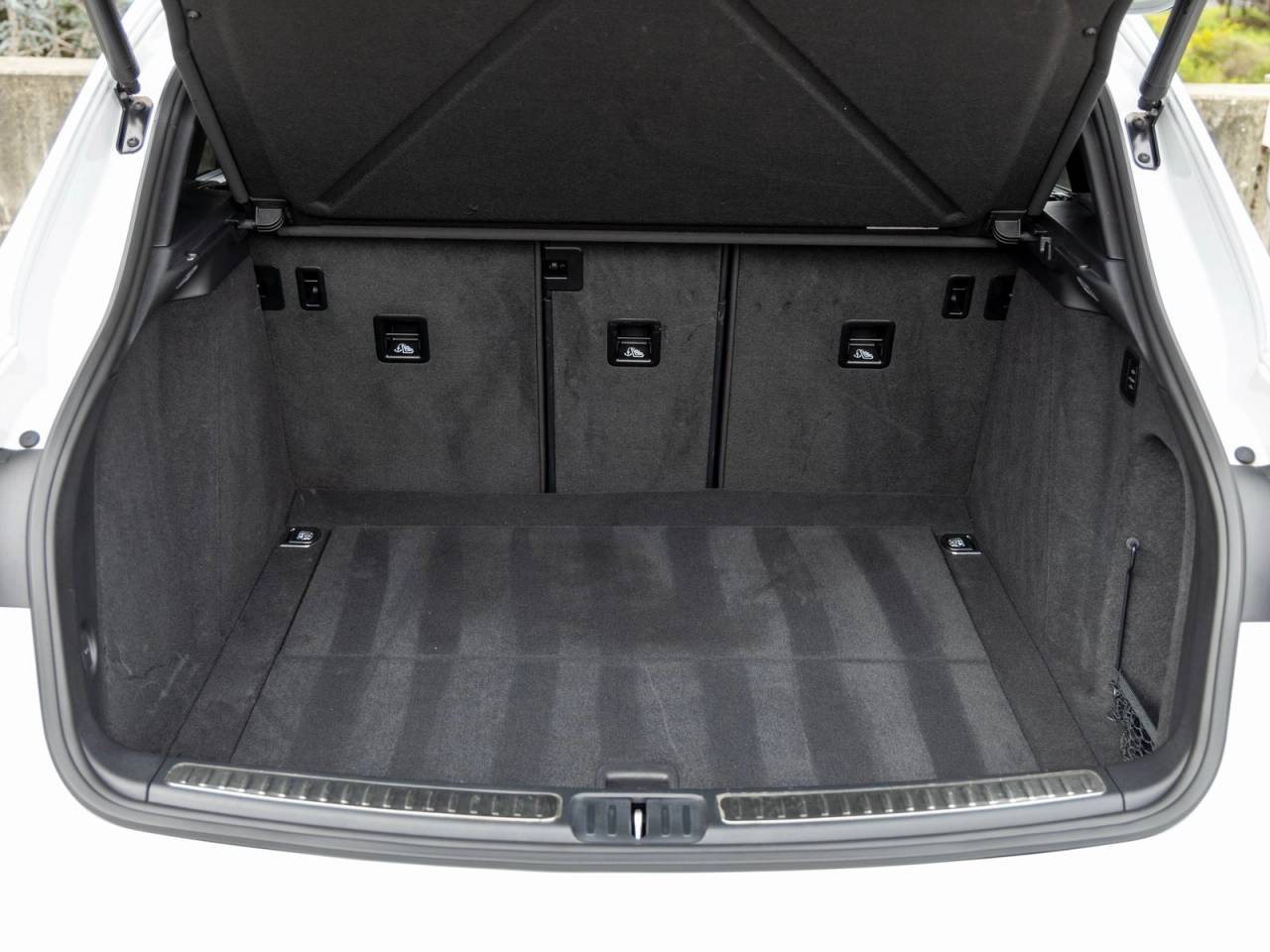 2023 Porsche Macan Macan T (MY23)