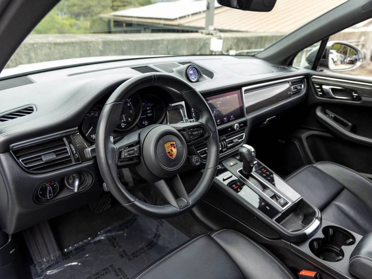 2023 Porsche Macan Macan T (MY23)