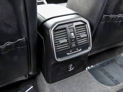 2023 Porsche Macan Macan T (MY23)