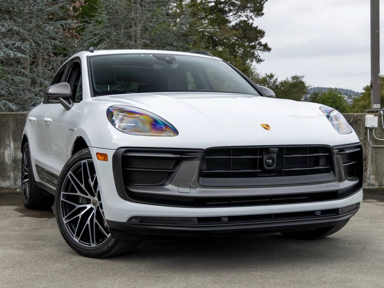 2023 Porsche Macan Macan T (MY23)