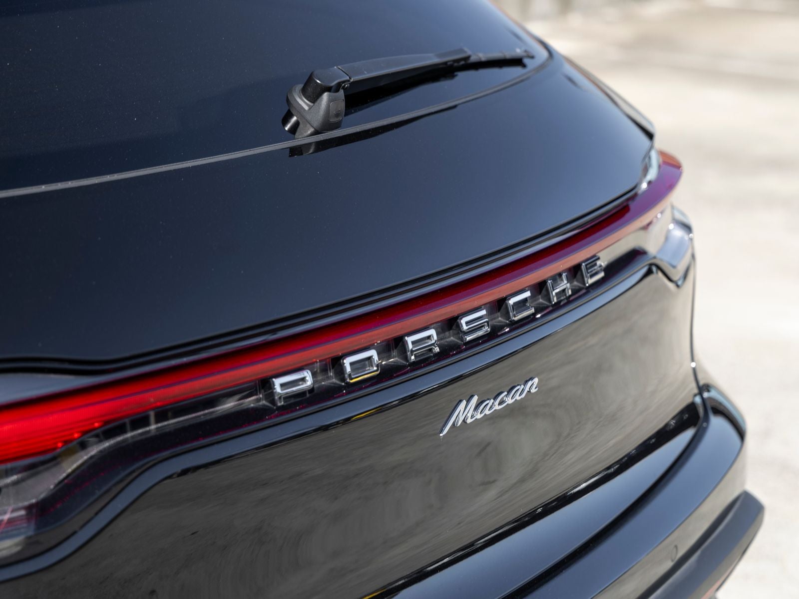 2023 Porsche Macan Base