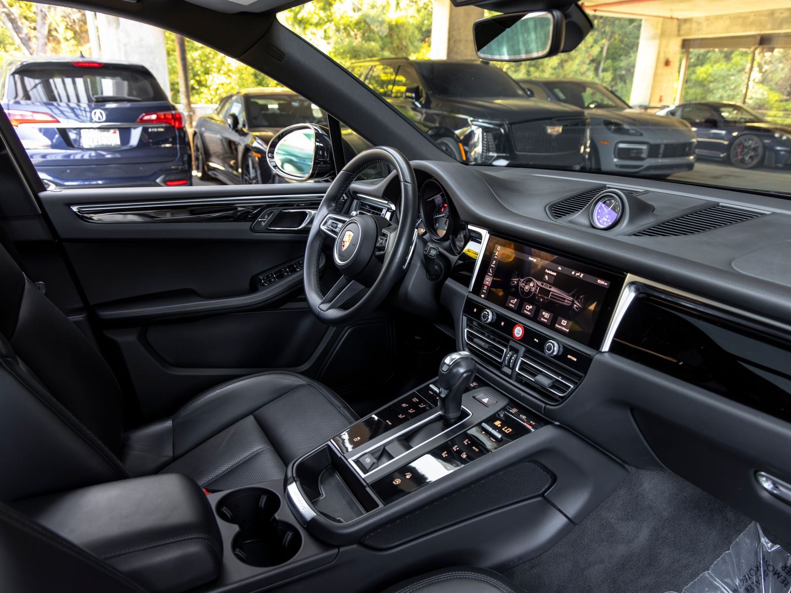 2023 Porsche Macan Base