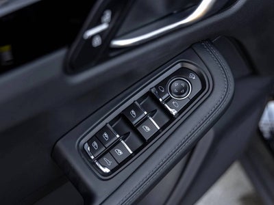 2023 Porsche Macan Macan (MY23)