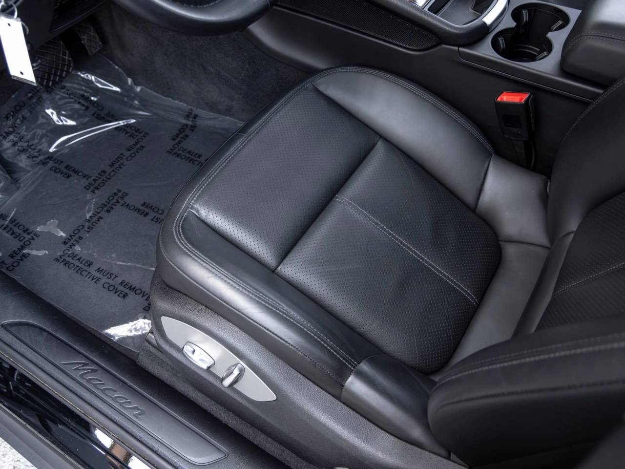2023 Porsche Macan Macan (MY23)