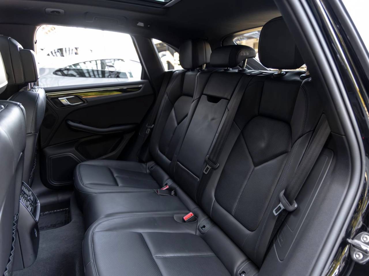 2023 Porsche Macan Macan (MY23)