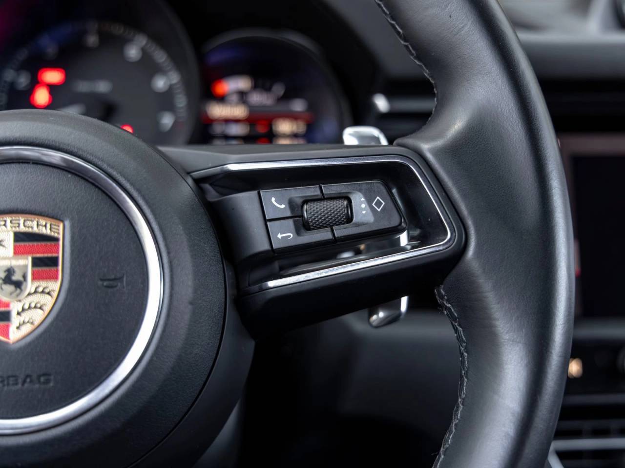 2023 Porsche Macan Macan (MY23)