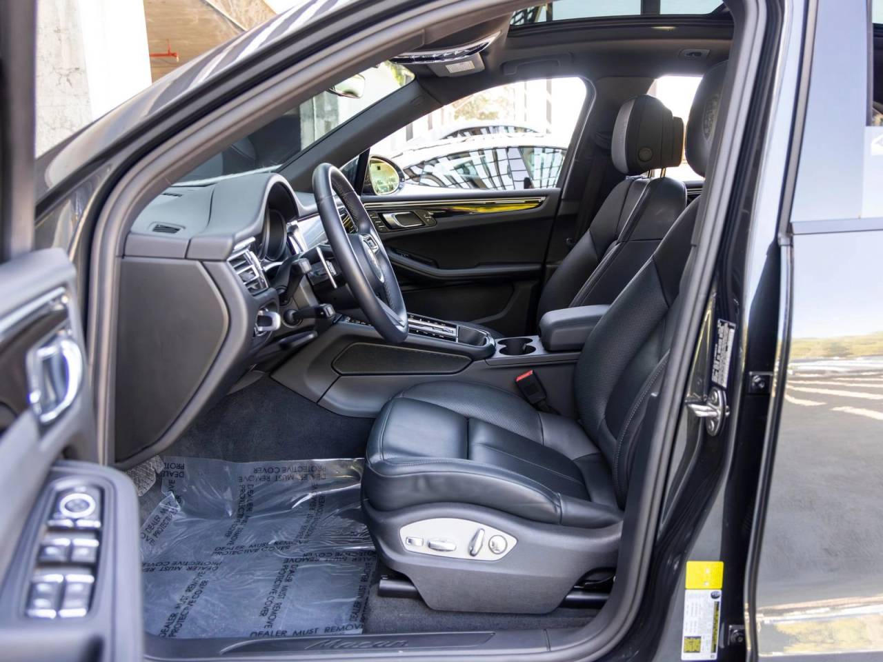 2024 Porsche Macan Base