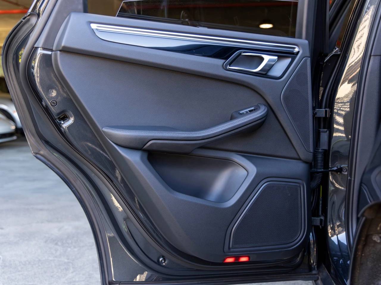 2024 Porsche Macan Base