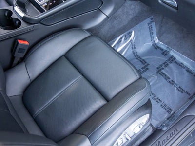 2024 Porsche Macan Base