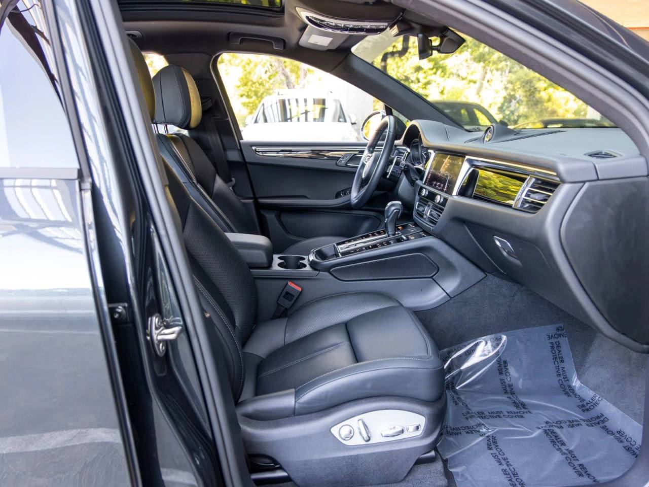 2024 Porsche Macan Base