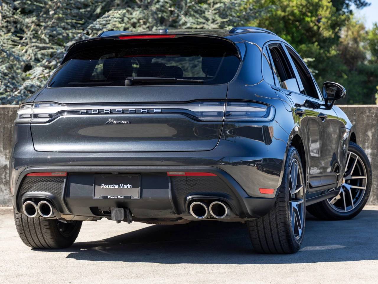 2024 Porsche Macan Base
