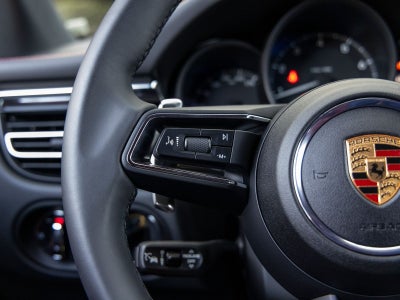 2025 Porsche Macan Macan