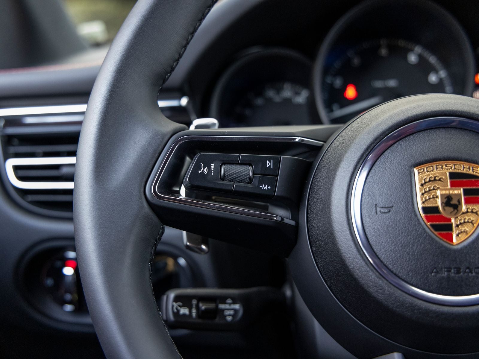 2025 Porsche Macan Macan