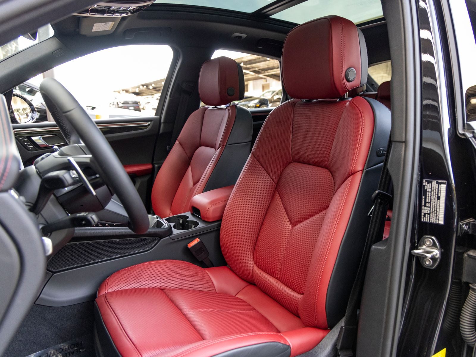 2025 Porsche Macan Macan