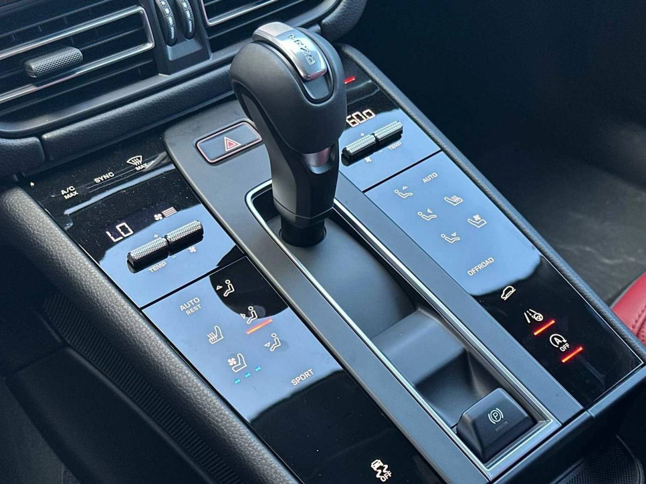 2025 Porsche Macan Macan