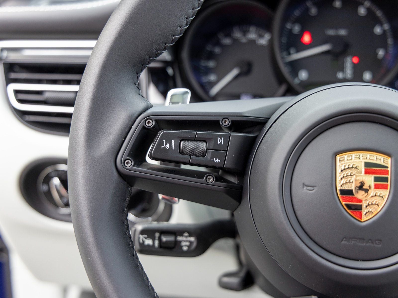 2025 Porsche Macan Macan