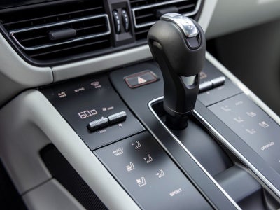 2025 Porsche Macan Macan