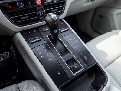 2025 Porsche Macan Macan