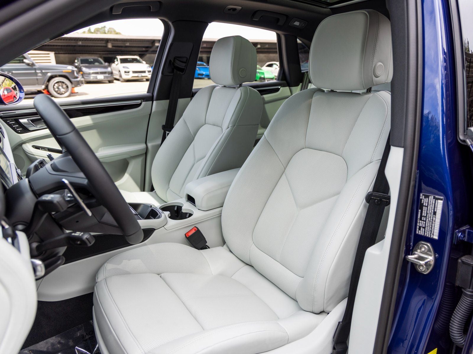 2025 Porsche Macan Macan