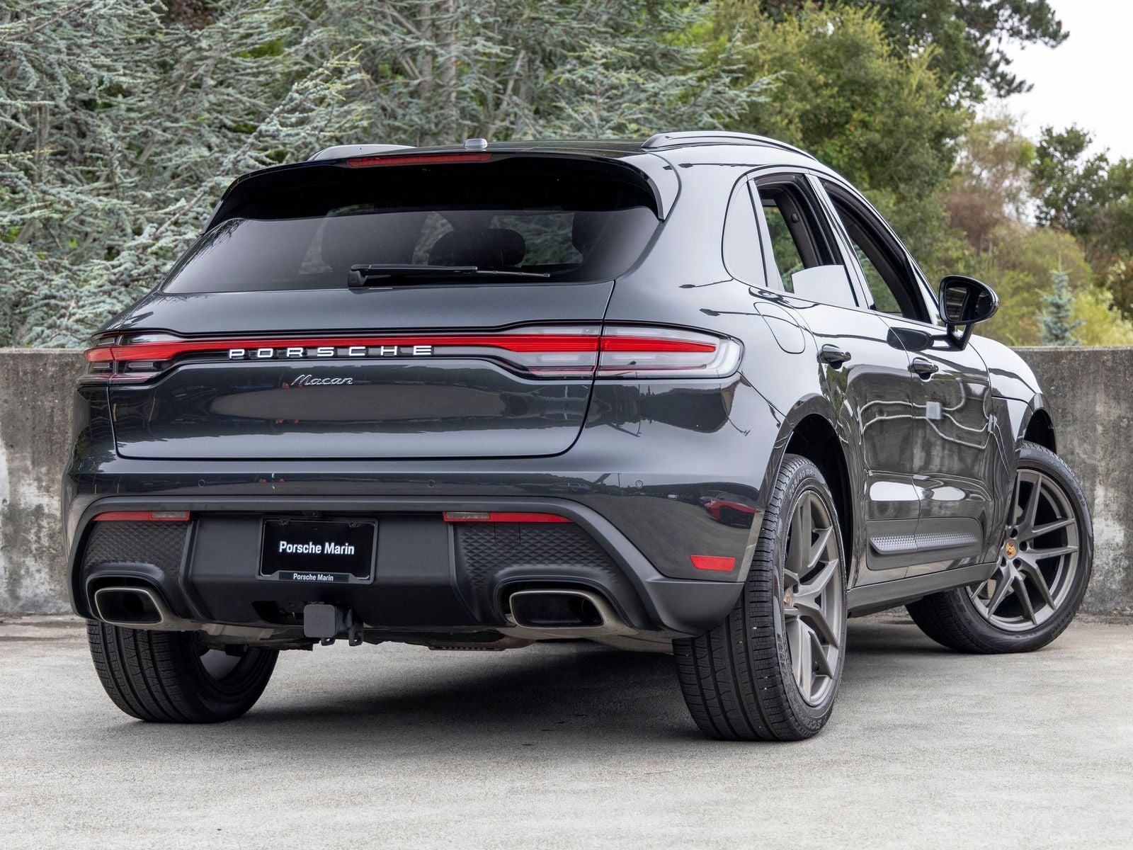 2026 Porsche Macan Base