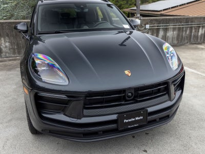 2026 Porsche Macan Base