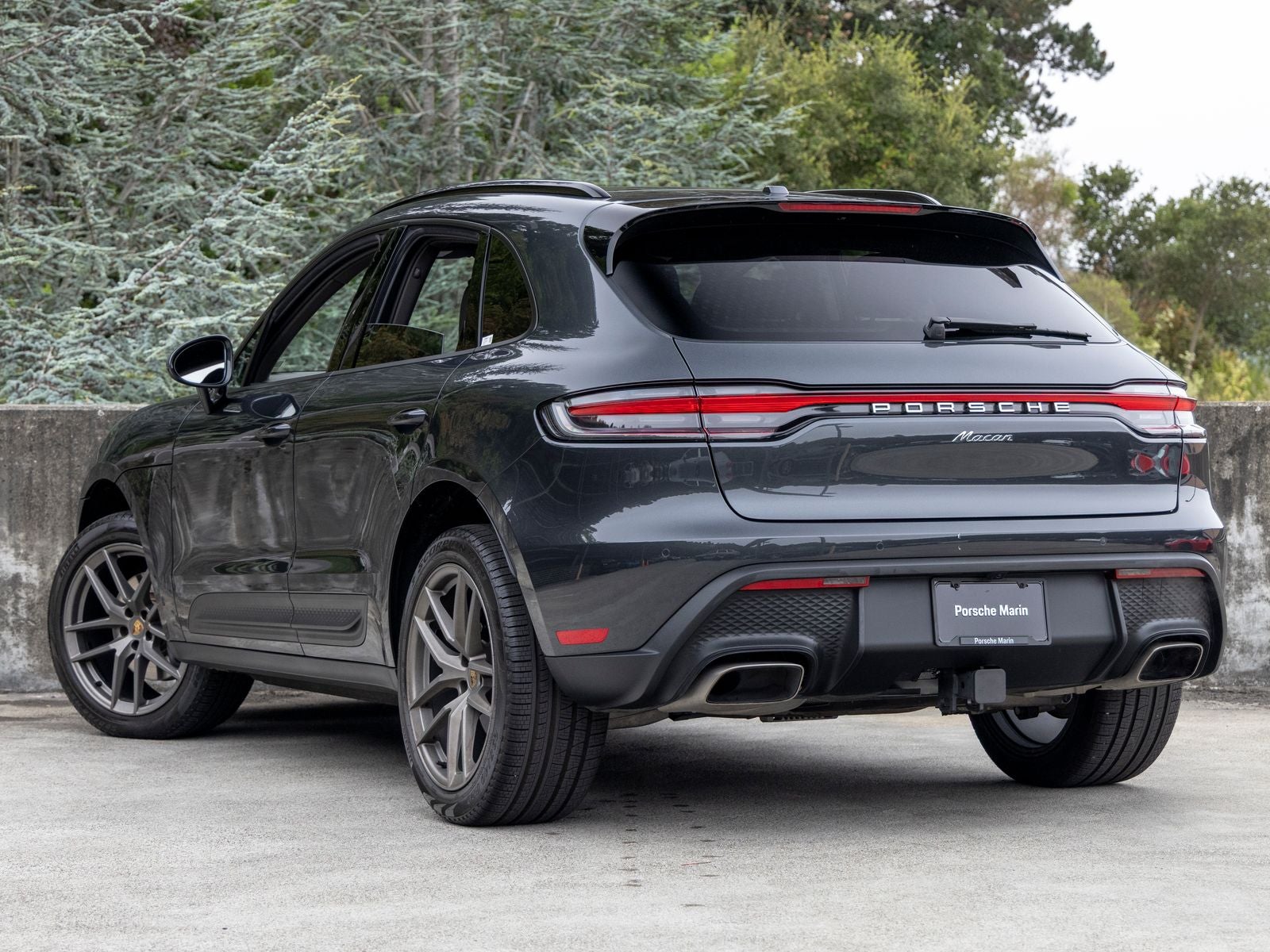 2026 Porsche Macan Base