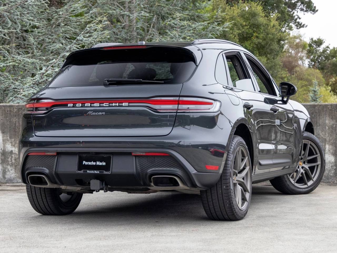 2026 Porsche Macan Base