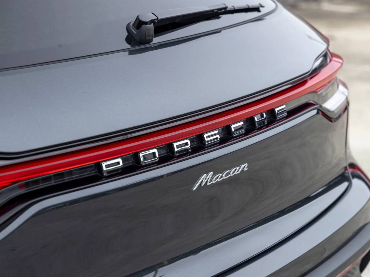 2026 Porsche Macan Base