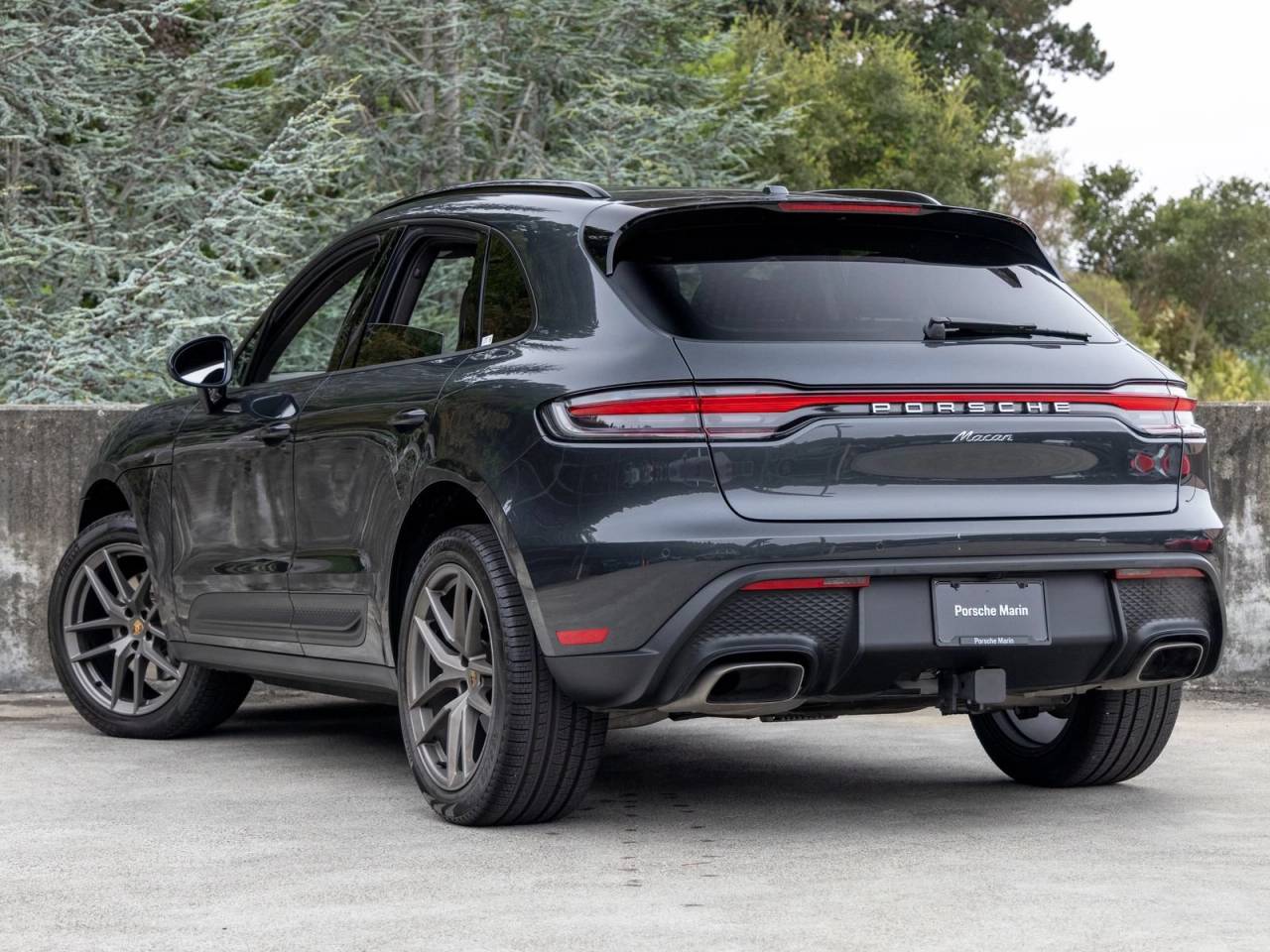 2026 Porsche Macan Base