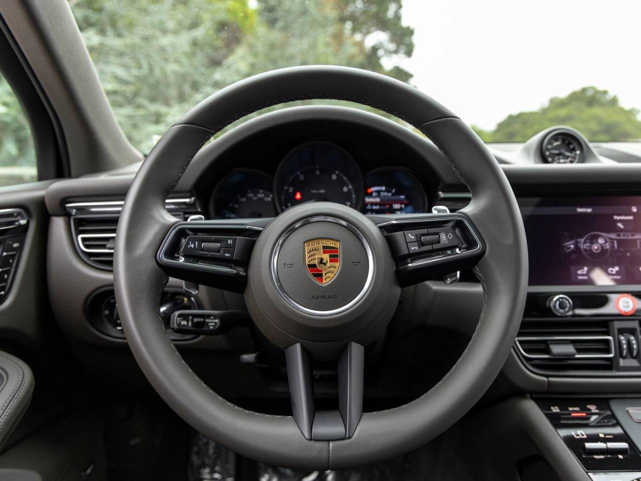 2026 Porsche Macan Base
