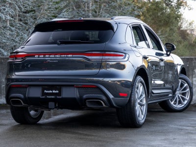 2026 Porsche Macan Base