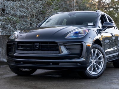 2026 Porsche Macan Base