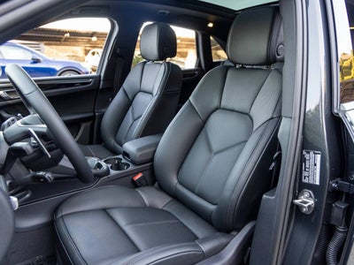 2026 Porsche Macan Macan