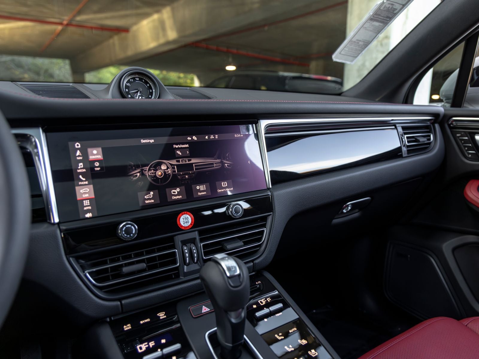 2026 Porsche Macan Base