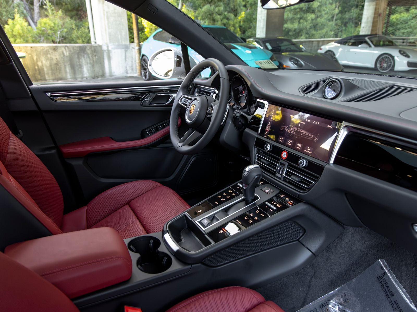 2026 Porsche Macan Base