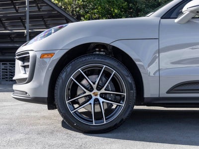 2026 Porsche Macan Base
