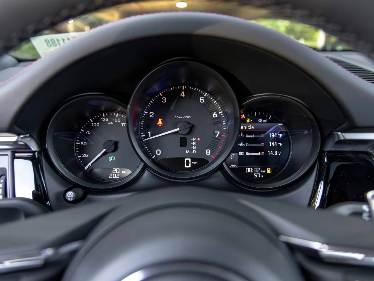 2026 Porsche Macan Base