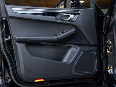 2021 Porsche Macan Macan