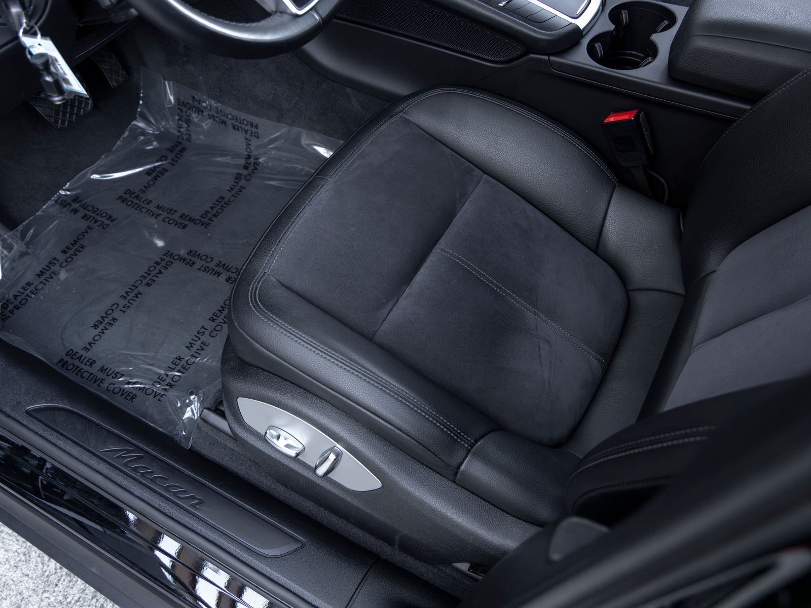 2021 Porsche Macan Macan